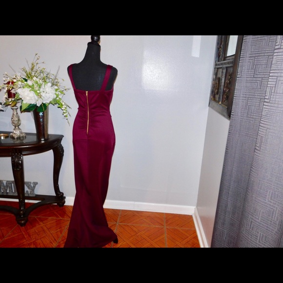 Wine Down in this Beauty 🍷 - Picture 3 of 4